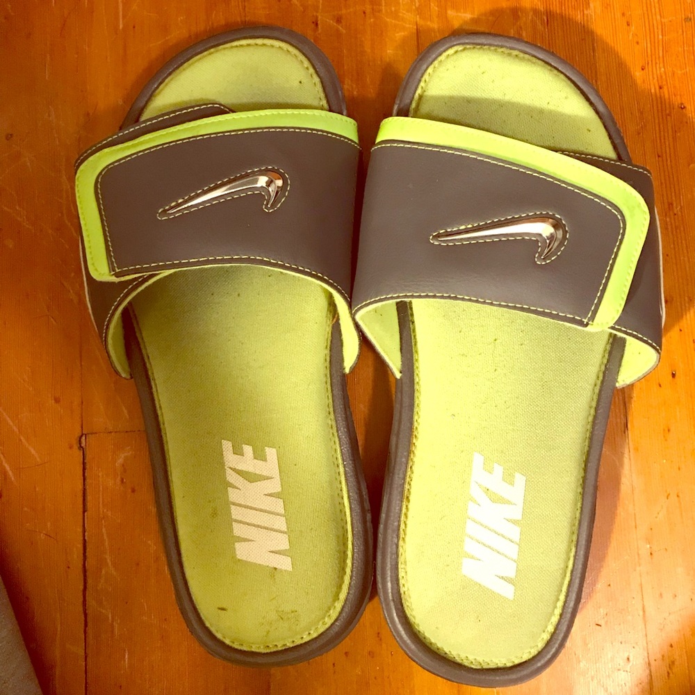 Nike men’s slides